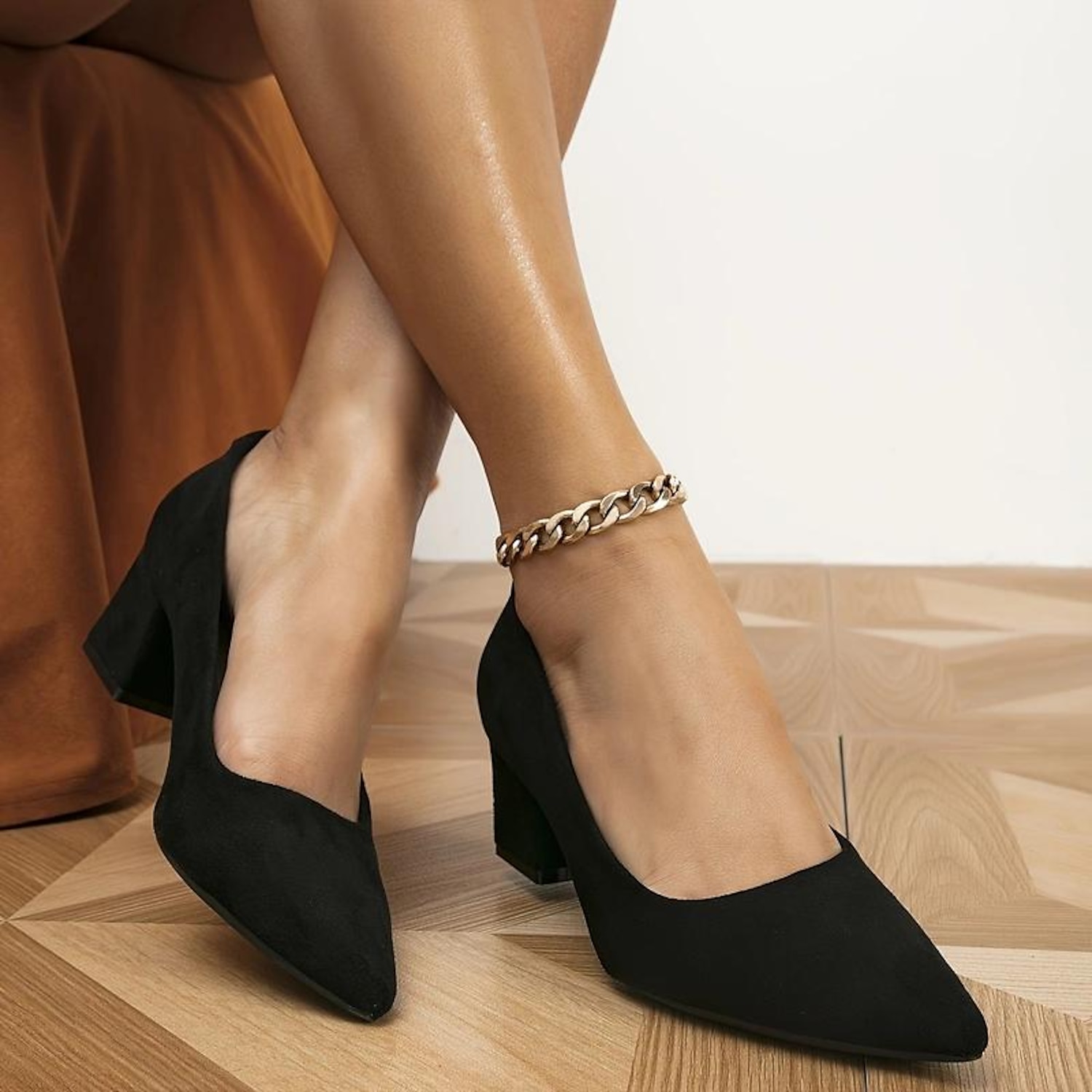 Women's Black Suede Block Heel Pumps with V-Cut Design – Elegant and Comfortable for Work 2025