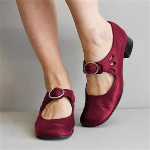 Women's Vintage Mary Jane Shoes with Buckle Strap – Retro Comfort Low-Heel Shoes for Everyday Casual Wear 2025