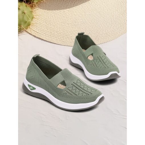 Women's Green Slip-On Athletic Sneakers with Breathable Mesh, Arch Support, Perfect for Walking and Casual Wear 2025