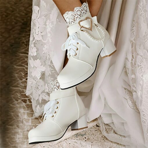 Women's White Bridal Ankle Boots – Lace-Up Wedding Shoes with Heart and Pearl Decoration, Chunky Heel for Vintage-Inspired Brides 2025