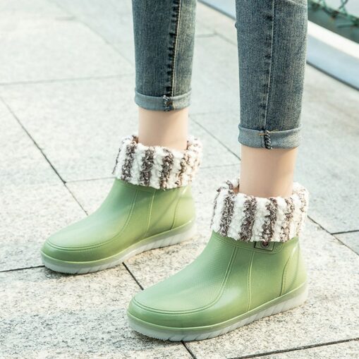 Women's Waterproof Short Rain Boots with Faux Fur Lining, Non-Slip Sole, and Multiple Color Options – Perfect for Winter Outdoor Activities 2025 - Image 5