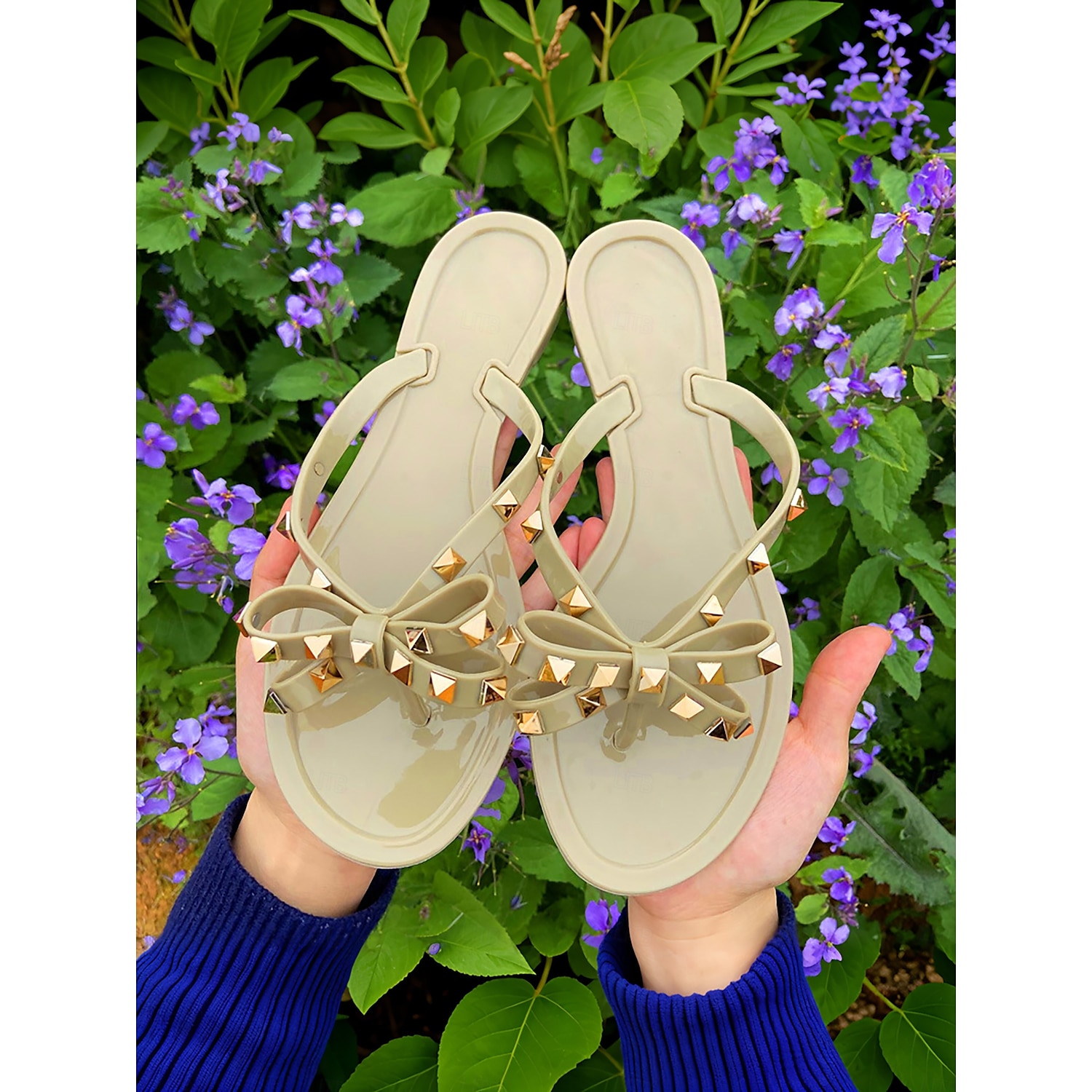 Women's Black Studded Bow Flip-Flops – Chic Beach Sandals with Comfortable Flat Sole for Summer Casual Wear 2025 - Image 8