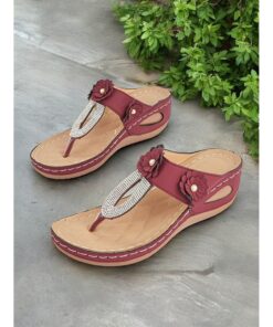 Women's Burgundy Floral Embellished T-Strap Sandals with Rhinestone Accents – Comfortable Summer Footwear for Casual and Beach Outings 2025