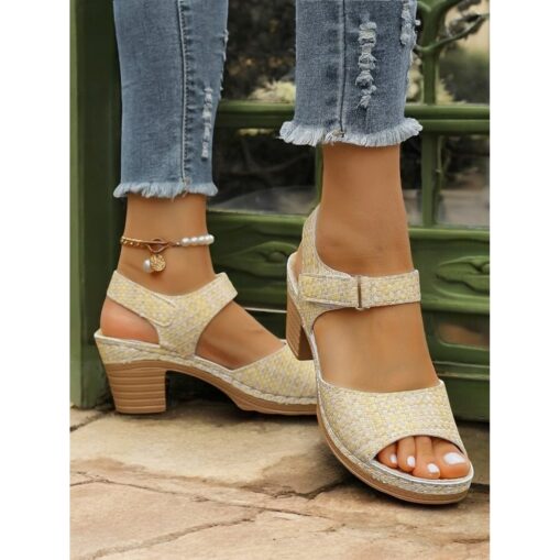 Women's Yellow Woven Block Heel Sandals with Adjustable Strap, Comfortable Open-Toe Design, Perfect for Summer Outings, Casual Wear, and Beach Vacatio