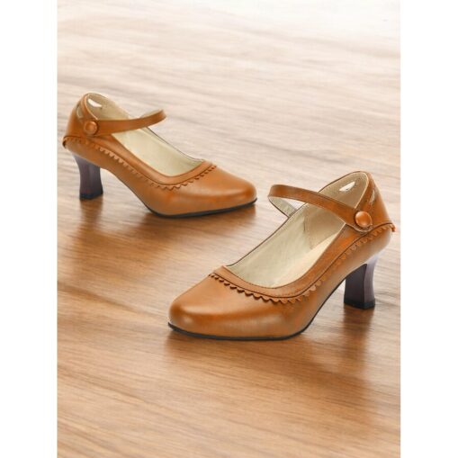 Women's Vintage Green Faux Leather Mary Jane Heels with Scalloped Edge and Button Detail - Comfortable Low Heels for Work, Formal Events and Retro St - Image 4