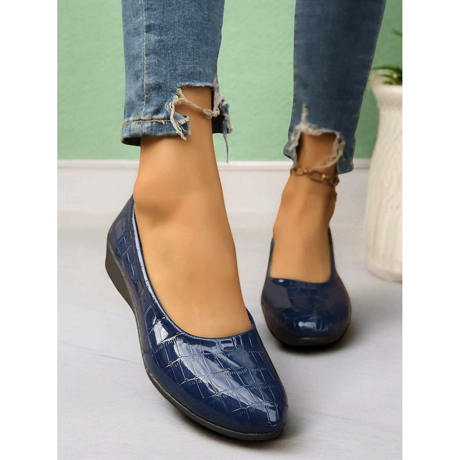 Women's Patent Leather Flats with Crocodile Pattern – Elegant and Comfortable Shoes for Office Wear and Formal Occasions 2025 - Image 4