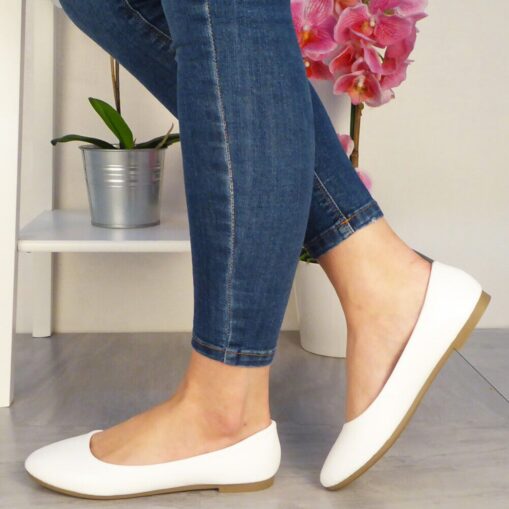 Women's Classic Slip-On Ballet Flats - Ultra Comfortable and Versatile Round-Toe Flats for Work, Casual, and Everyday Wear 2025