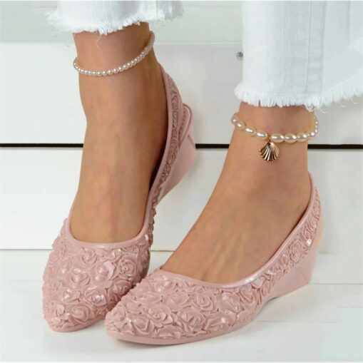 Women's Vintage-Style Floral Wedge Sandals – Comfortable Slip-On Shoes with 3D Rose Design for Casual Summer Outings 2025 - Image 3
