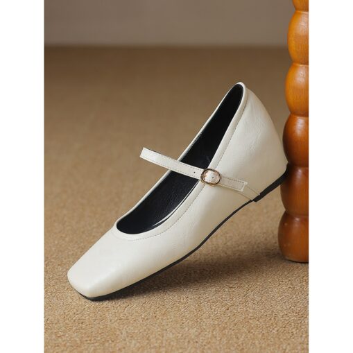 Women's Brown Faux Leather Mary Jane Flats – Comfortable Square-Toe Design with Adjustable Strap for Everyday Wear 2025