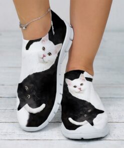 Women's Casual Slip-On Sneakers with Cute Cat Print – Lightweight and Breathable Mesh Shoes for Everyday Wear 2025