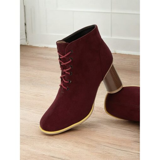 Women's Burgundy Lace-Up Ankle Boots – Vintage-Inspired Block Heel Booties for Stylish Fall and Winter Outfits 2025