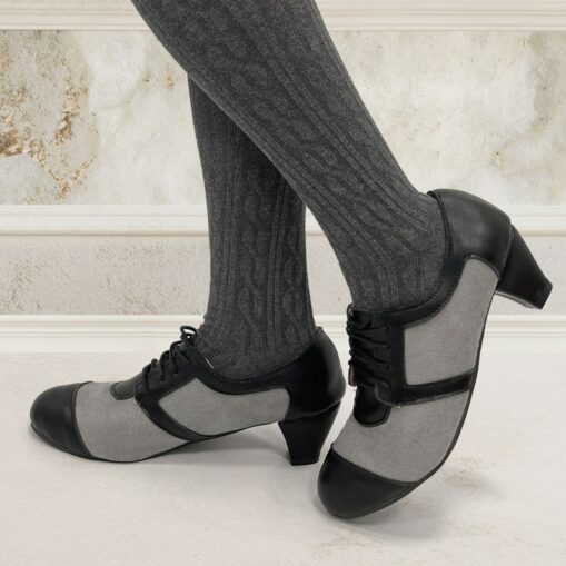Women's Vintage Two-Tone Oxford Shoes - Classic Lace-Up Low Heel for Retro Office or Casual Wear 2025 - Image 3
