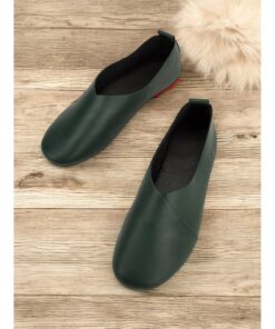 Women's Minimalist Green Slip-On Loafers with Red Accents – Casual and Comfortable Flats for Everyday Wear 2025