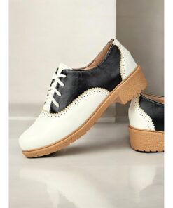 Women's Vintage Two-Tone Brogue Oxford Shoes with Lace-Up Design | Casual and Formal Footwear for Everyday Elegance 2025