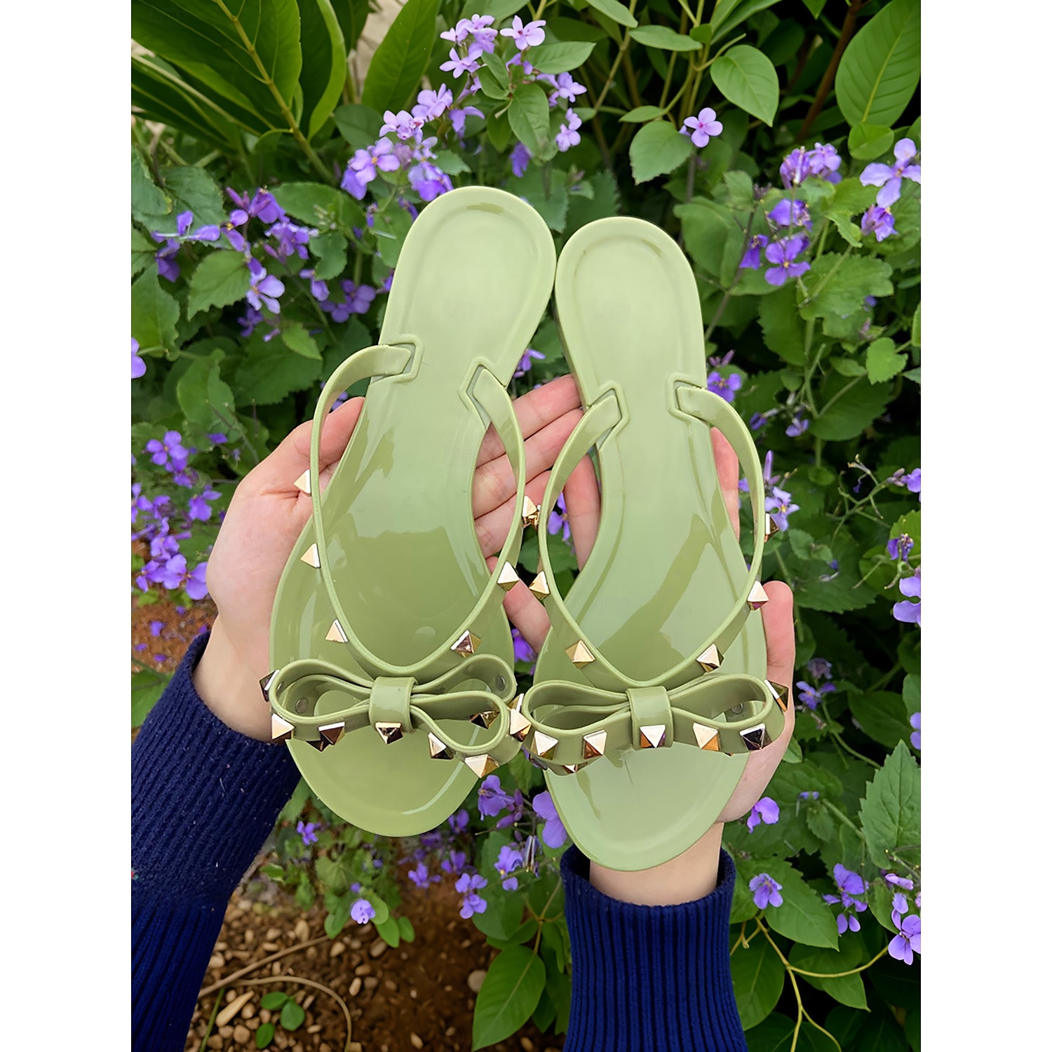 Women's Black Studded Bow Flip-Flops – Chic Beach Sandals with Comfortable Flat Sole for Summer Casual Wear 2025 - Image 7