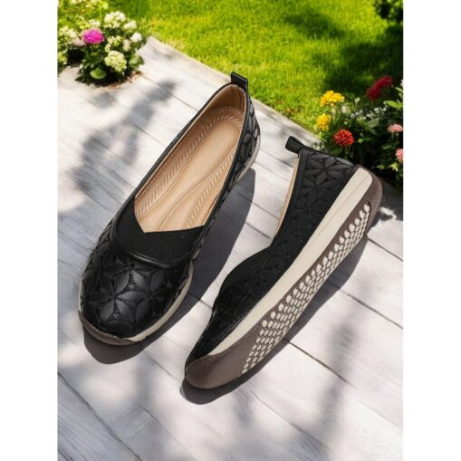 Brown Floral Embroidered Slip-On Shoes for Women – Comfortable Casual Flats with Non-Slip Sole for Everyday Wear 2025 - Image 3