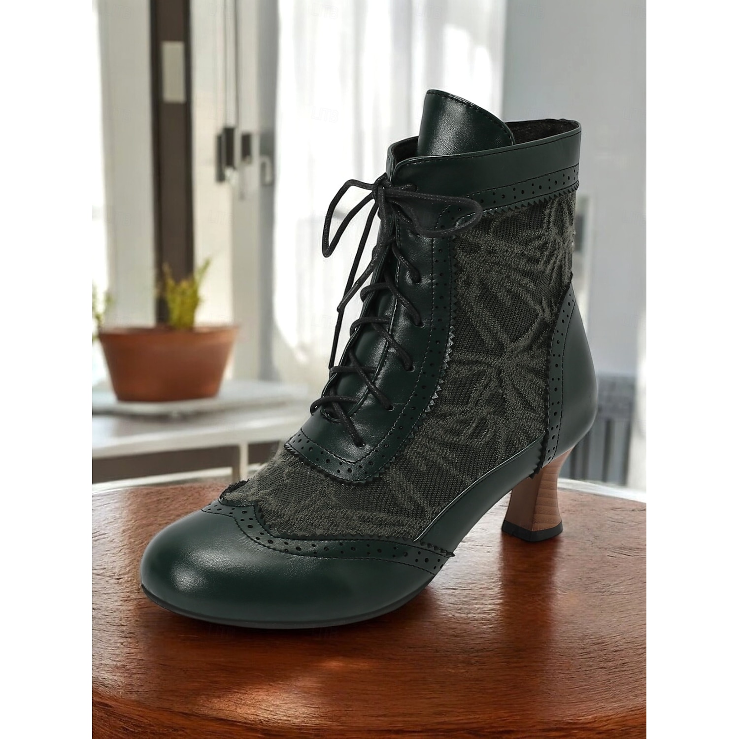 Victorian Style Women's Ankle Boots with Lace Design and Faux Leather Accents – Vintage Lace-Up Footwear for Casual and Costume Occasions 2025 - Image 3