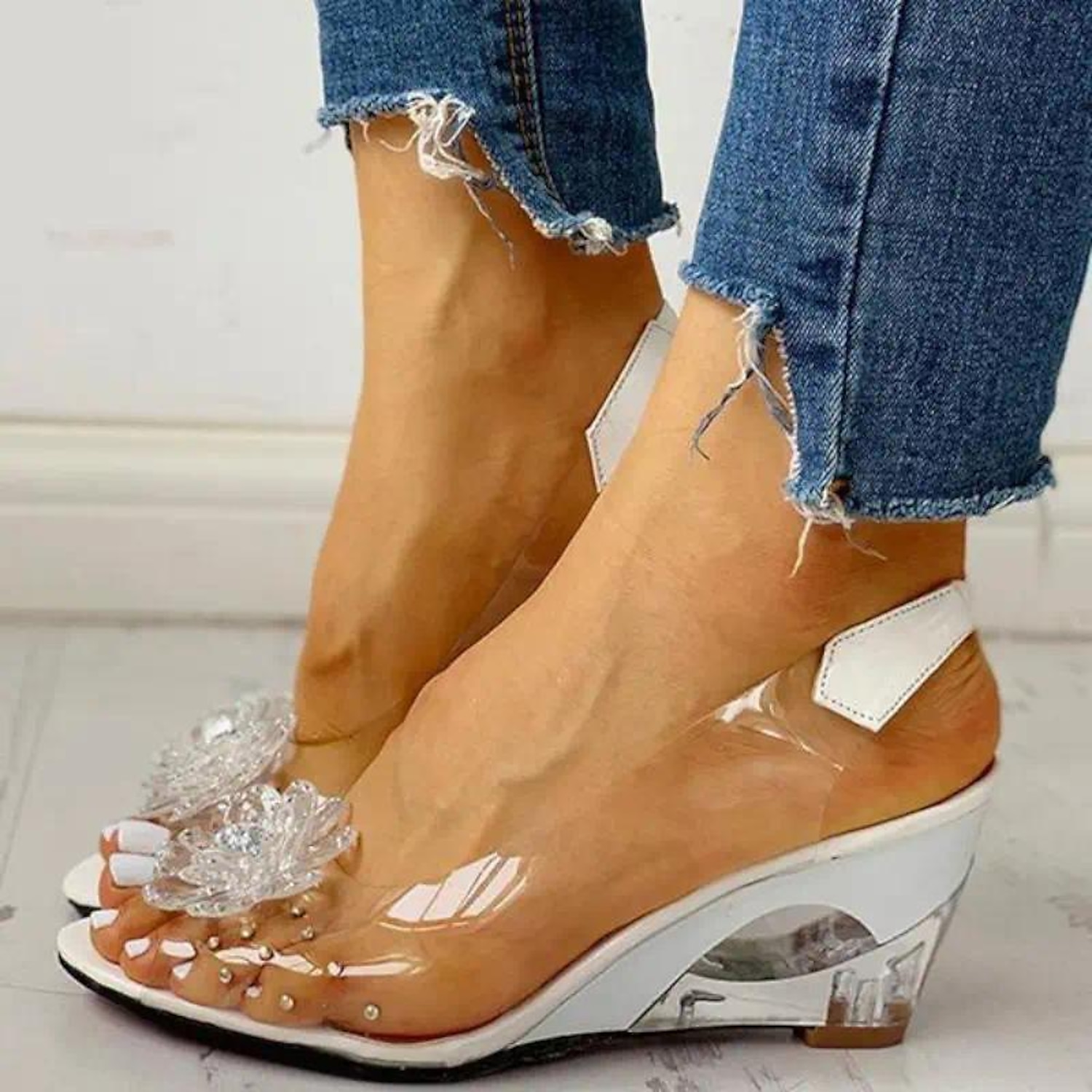Women's Transparent Wedge Sandals with Floral Rhinestone Decoration – Stylish Open-Toe Shoes for Summer, Parties, and Special Occasions 2025