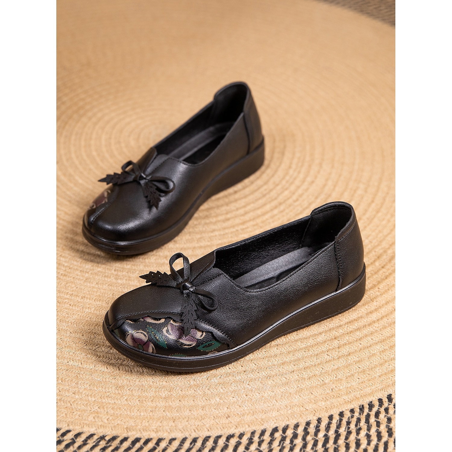Women's Comfortable Almond Faux Leather Slip-On Shoes with Floral Print and Leaf Bow Accents for Casual and Everyday Wear 2025 - Image 2
