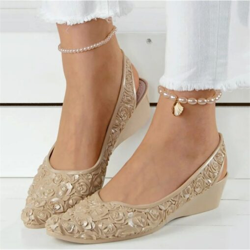 Women's Vintage-Style Floral Wedge Sandals – Comfortable Slip-On Shoes with 3D Rose Design for Casual Summer Outings 2025 - Image 2